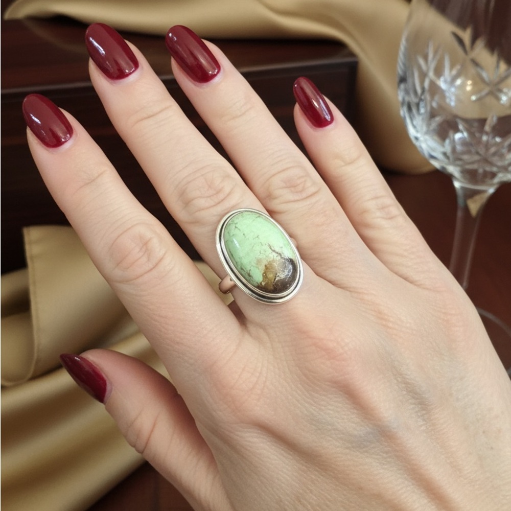 Sterling Silver Ring with genuine lemon chrysophrase stone - Picture 4 of 7